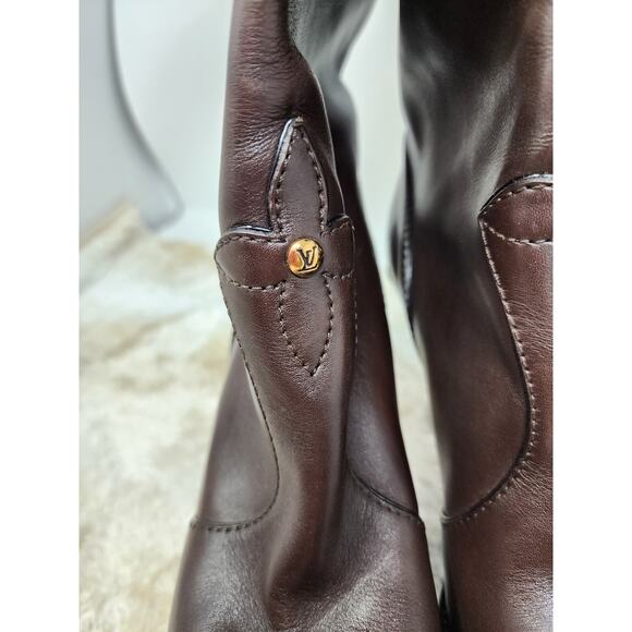 LOUIS VUITTON BROWN KNEE HIGH TALL LOGO LEATHER BOOTS - SIZE 41 - Picture 3 of 16
